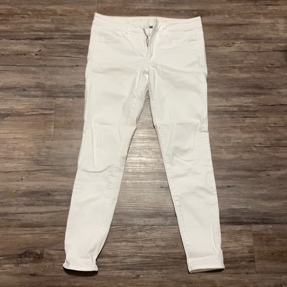 American Eagle white skinny jeans size 8
